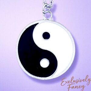 Ying Yang Double Sided Black and White Pendant Necklace Silver Chain NWT